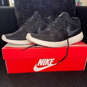 Nike Roshe Two